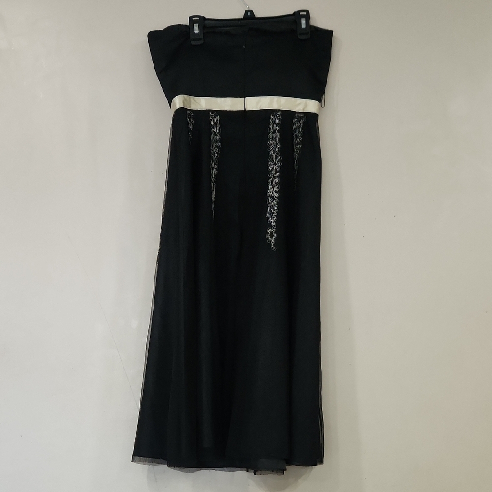 London Times Black Strapless Dress with White Detailing - Picture 4 of 6